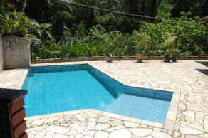 Swimming pool, barbecue grill and fitness center - Image 3