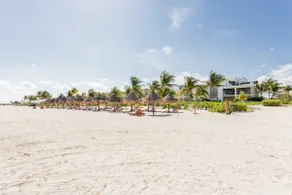 Luxury apartment + Private beach access + Pool - Image 4
