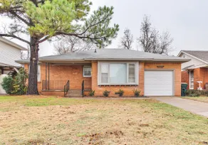 Cheerful 2 bedroom home in the Village! - Image 2