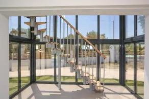 Blue Avenue - Deluxe Villa - Image 3