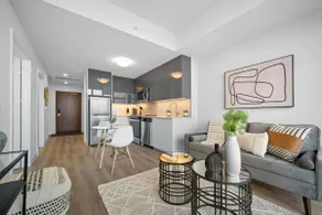 Modern Suite with City Views - Image 5