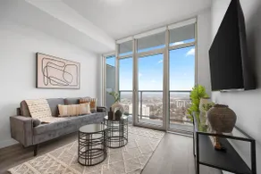 Modern Suite with City Views - Image 2