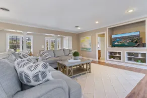 HIGH TIDE: Spacious Comfort Next to Tides Inn - Image 4