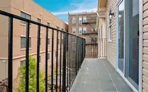 Spacious Entire Condo-10mins walk to JSQ Path - Image 3