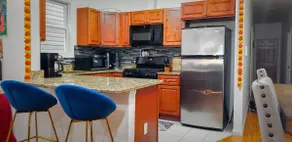 Spacious Entire Condo-10mins walk to JSQ Path - Image 4