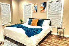 4BR near Campus, Hospitals, Downtown - Image 2