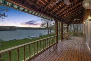 Waterfront Lake House - Image 2