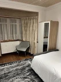 Luxury Studio suite London - Image 5