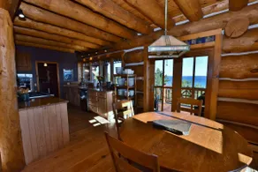 Hilltop Log Lodge - Image 4