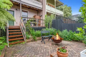Historic Home close to CBD 3Brm with views - Image 5
