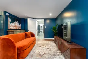 Chic, Cozy & Central | Great Value - Image 3