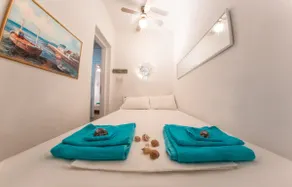 3bedroom villa plus 3 pools. Ideal for 8-12ppl - Image 3