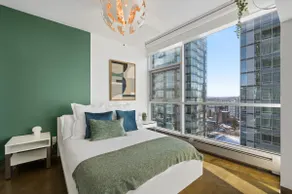 BEST Location | Skyline Oasis | Free Parking - Image 3