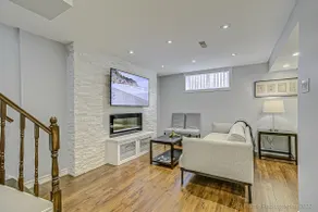 Beautiful family Home near Downtown - Image 3