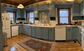 GORGEOUS FAMILY FRIENDLY VICTORIAN WITH ALL NATURAL CEDAR HOT TUB NEAR GORE MT - Image 4