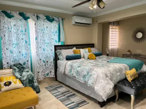 Luxury 1BR Ocean View in Kingston - Image 3