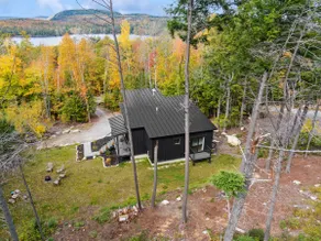 New modern cabin-contemporary design meets nature - Image 4