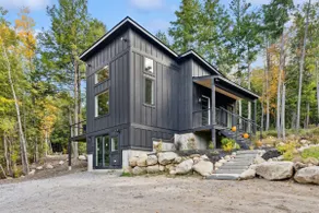 New modern cabin-contemporary design meets nature - Image 2