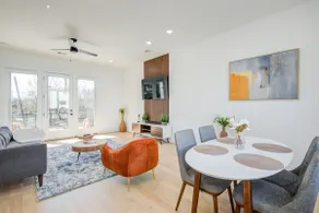 Townhome- few mins to downtown| major attractions - Image 2