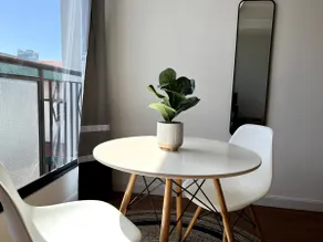 NVX | Lovely private apartment in the city - Image 5