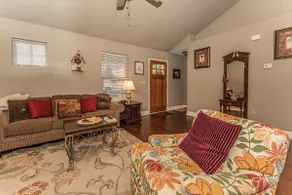 Modern Family Vacation Home - Image 4
