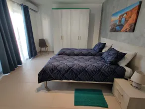 Deep Blue A 2 bedroom apartment - Image 4