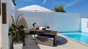 Fully private villa with pool, spa and jacuzzi - Image 4