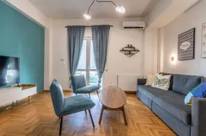 Sunlit two bedroom renovated flat! - Image 2