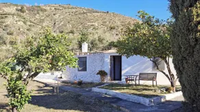 Cozy farmhouse with pool in La Alpujarra - Image 2