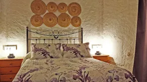 Cozy farmhouse with pool in La Alpujarra - Image 3