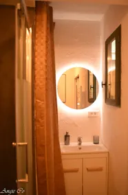 Le Pailler Loft with Jacuzzi - Image 5