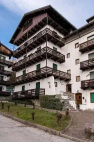 Cozy attic in Cortina d'Ampezzo - Image 5