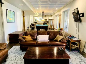 Cozy 2 bedroom getaway - Image 4