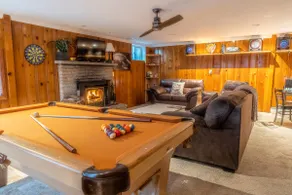 Secluded Cozy 3 Bedroom Fun Bungalow - Image 4