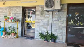Villa George - Honey Holidays (single space room) - Image 3