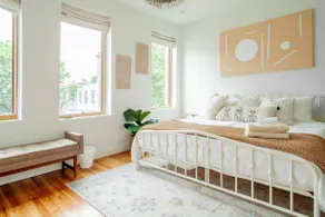 Truxton | Stylish 5 Bdr/2 Bath Townhouse - Image 5