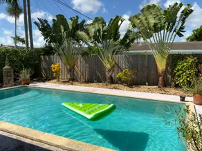 Casa Barcelona -Private Garden-Pool Oasis - Image 3