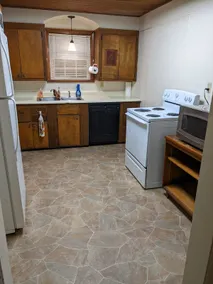 4 BR Home walking distance to Aggieville & campus - Image 5