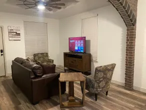 Main St. Retreat - Image 5