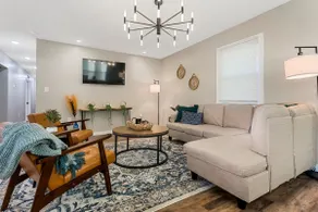 The Blue Bungalow - Image 3