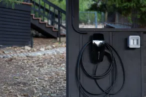 Mountain mod cabin w/ EV charging - Fernwood - Image 3