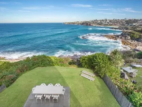 Tamarama Oceanfront Apartment - Best View in Sydney - Image 3