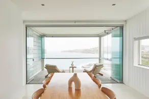 Tamarama Oceanfront Apartment - Best View in Sydney - Image 4