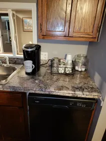 Cozy 3 bedroom home right by the interstate! - Image 3