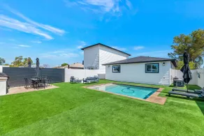 New Home in DT Gilbert-Heated Pool, Fire Pits, BBQ - Image 3