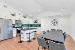 New Home in DT Gilbert-Heated Pool, Fire Pits, BBQ - Image 5