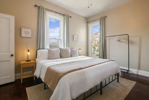 Walk to Main St- Cozy Beds/Clean! - Image 5