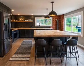 Modern Home: Hot Tub, Mountain Views & EV Charger - Image 5