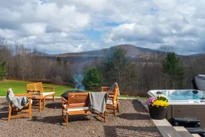 Modern Home: Hot Tub, Mountain Views & EV Charger - Image 2