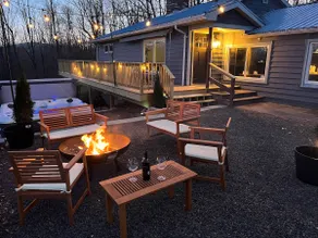 Modern Home: Hot Tub, Mountain Views & EV Charger - Image 3